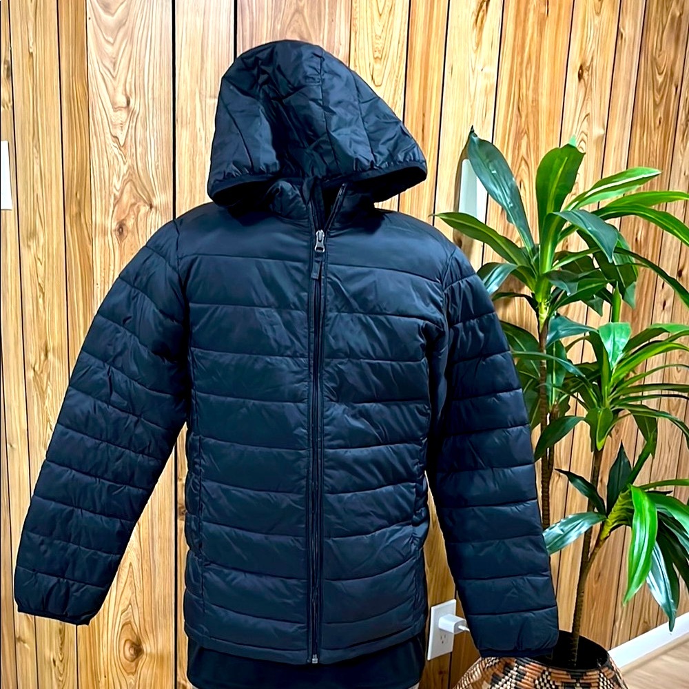 AMAZON ESSENTIALS - Black Quilted Puffer Jacket with Hood